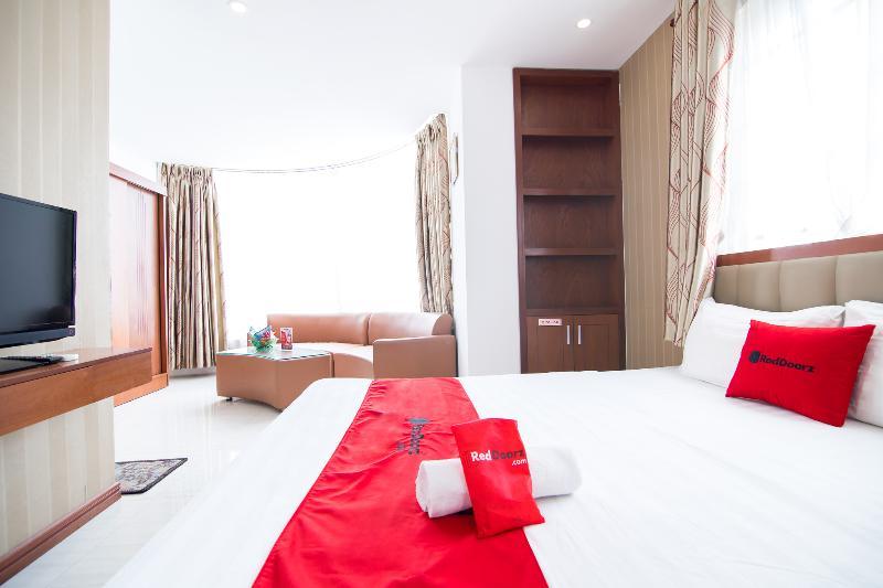 Reddoorz Plus @ Trung Son Residence Hô Chi Minh-Ville Extérieur photo